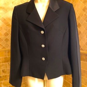 Tuxedo style jacket